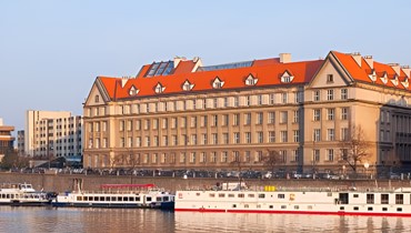 Prag Üniversitesi Bölümleri